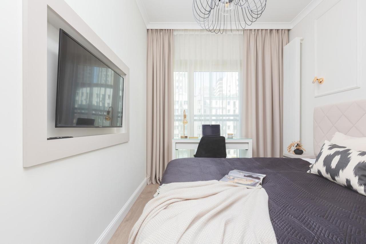 Mennica Residence Central Apartment By Renters Prestige Warschau Buitenkant foto