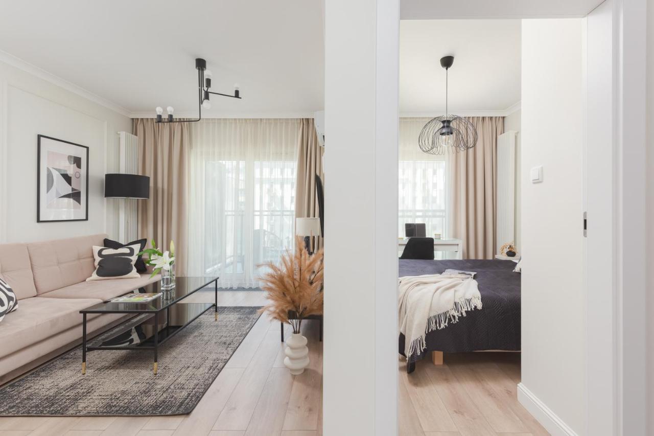 Mennica Residence Central Apartment By Renters Prestige Warschau Buitenkant foto